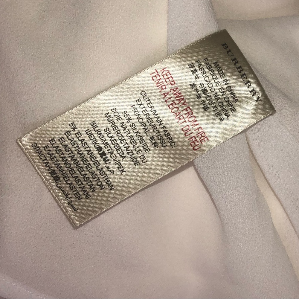 Burberry Tank Top 8 Natural White Pleated Silk Scoop Neck Blouse NEW - Picture 6 of 7